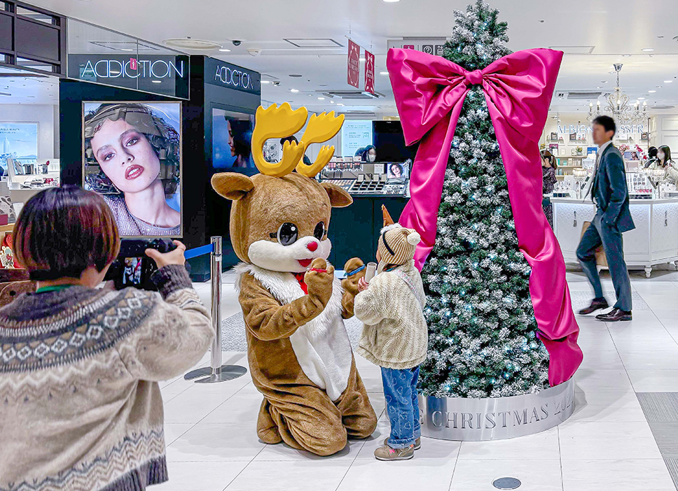 12/7~12/8 ルミネ町田店にて開催されたクリスマスツリー撮影イベントをサポートしました