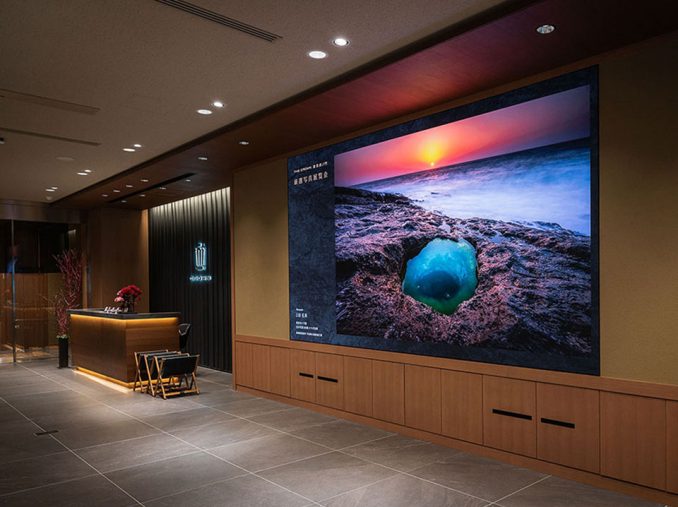 「日本写真100景2024×トヨタモビリティ東京THE CROWN 東京虎ノ門のコラボ企画」を実施中