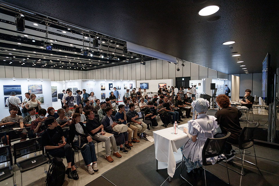 東京カメラ部特別企画　つながる世界。コスプレ×写真「なりたい自分は、いつだって選べる。」